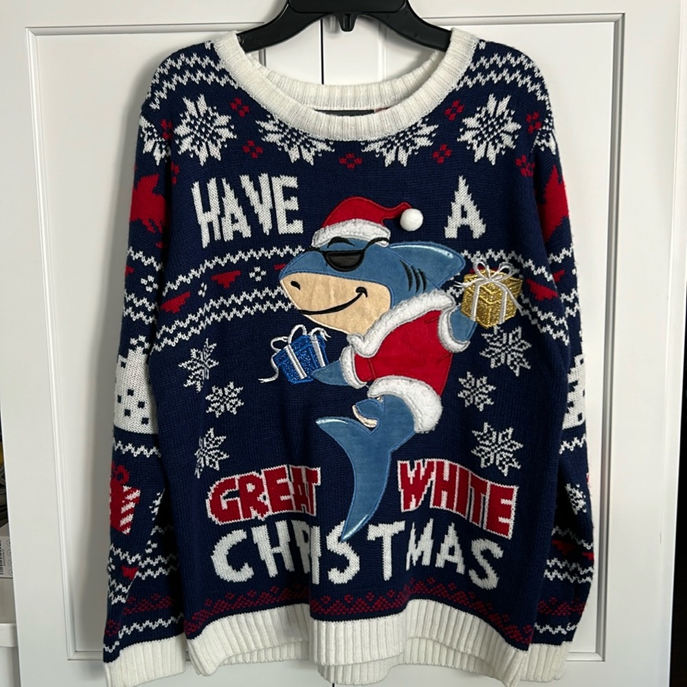 33 Degrees NEW X Mass Sweater
